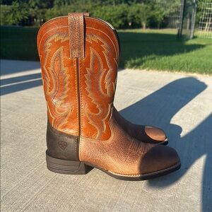 Ariat Cowboy Boots Brown and Tan Western Style